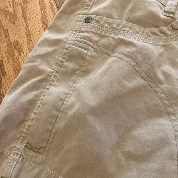 KUHL Women’s Kurve Free Range Shorts Hiking Camping Gorpcore Sand Tan Size 2 - Picture 4 of 10